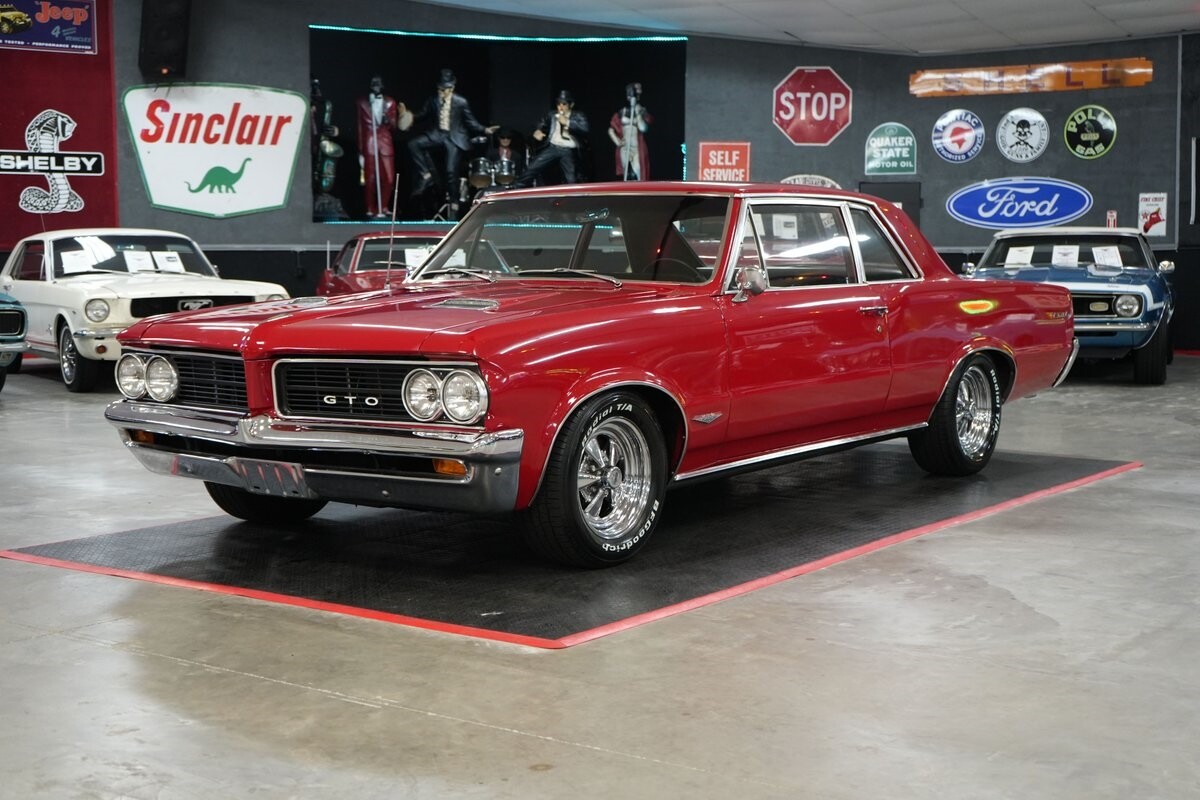 Pontiac-GTO-1964-Coupe-18