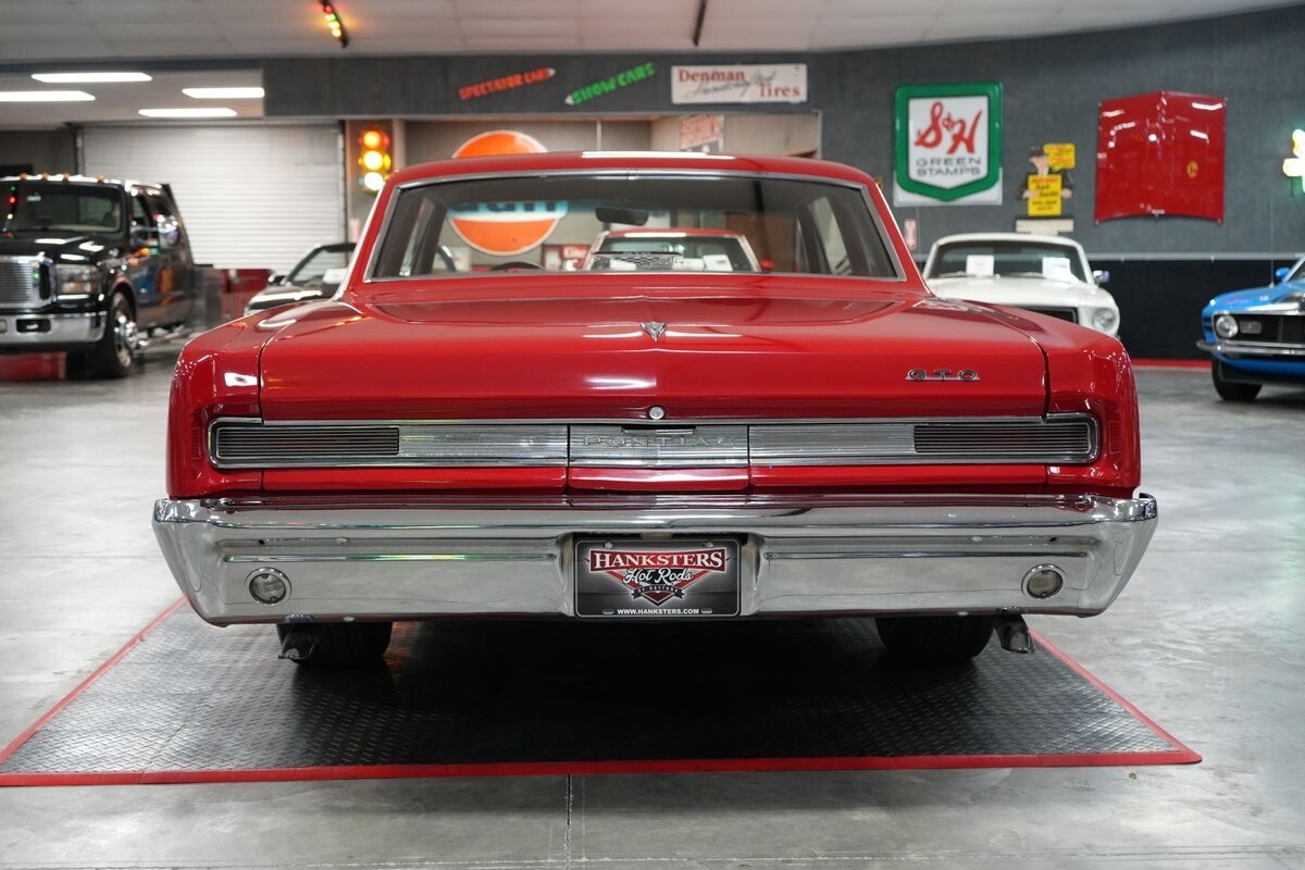 Pontiac-GTO-1964-Coupe-21