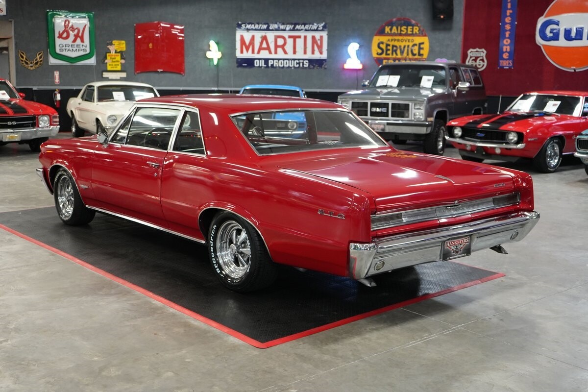 Pontiac-GTO-1964-Coupe-3
