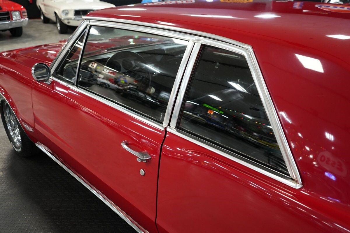 Pontiac-GTO-1964-Coupe-37