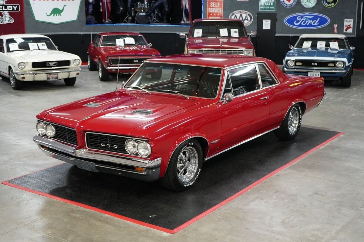 Pontiac-GTO-1964-Coupe-9
