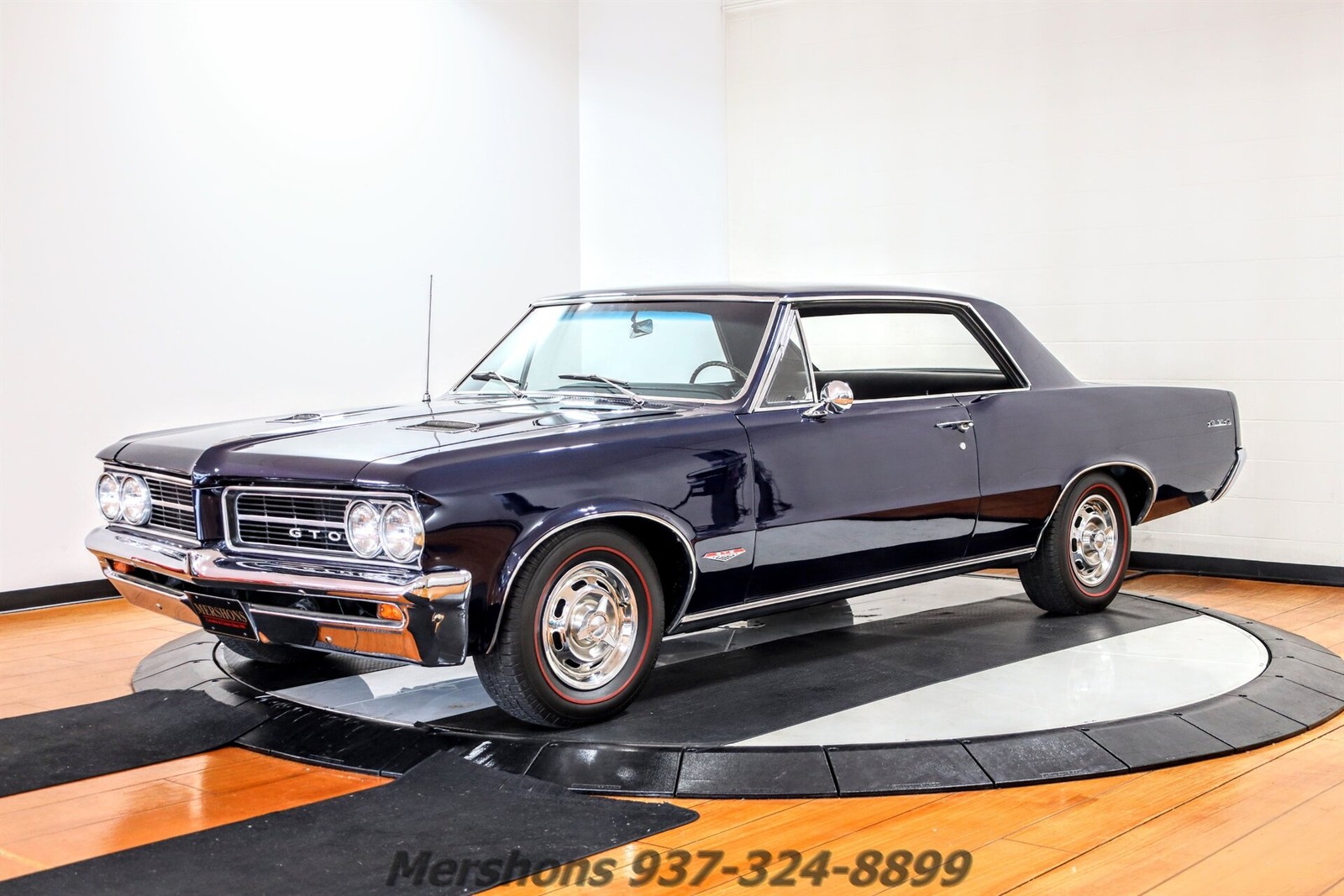 Pontiac-GTO-1964-Coupe