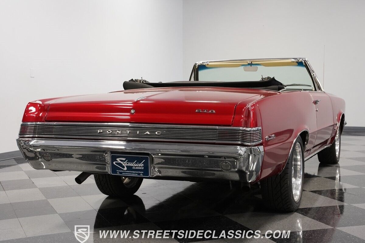 Pontiac-GTO-1965-Convertible-11