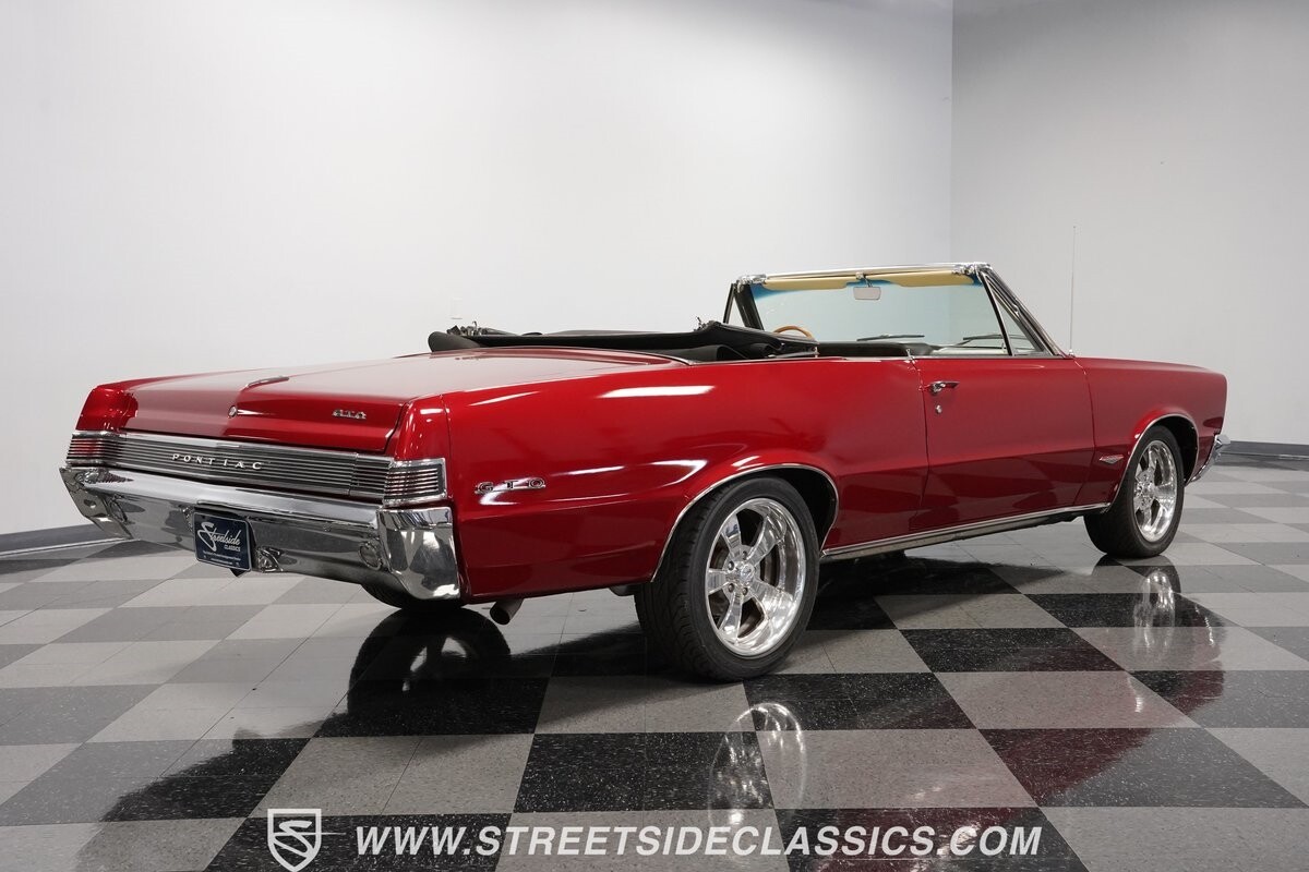 Pontiac-GTO-1965-Convertible-12