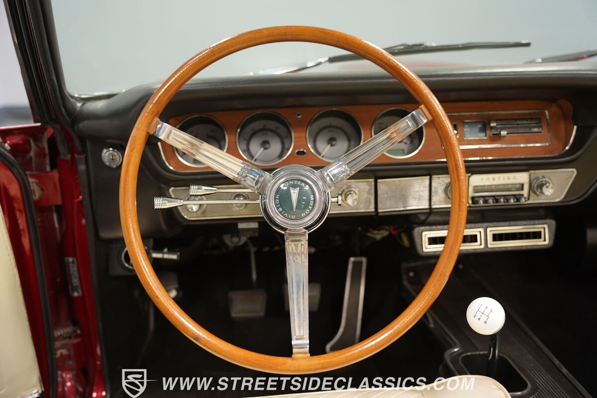Pontiac-GTO-1965-Convertible-39