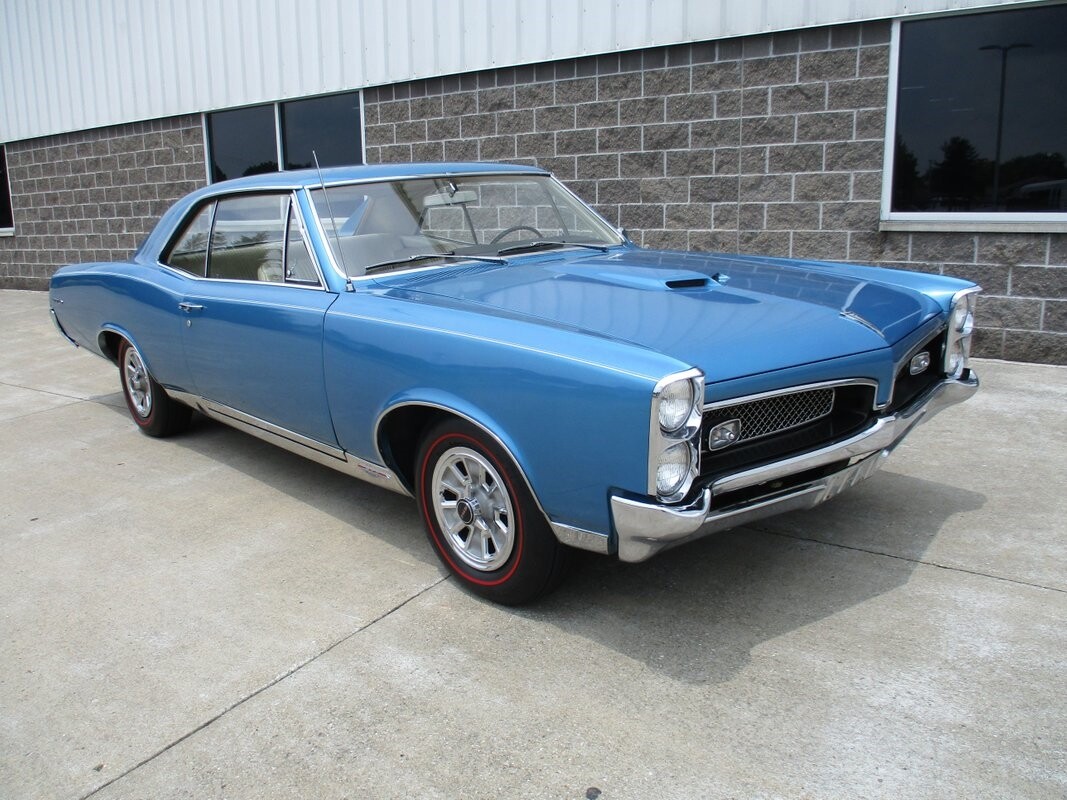 Pontiac-GTO-1967-1