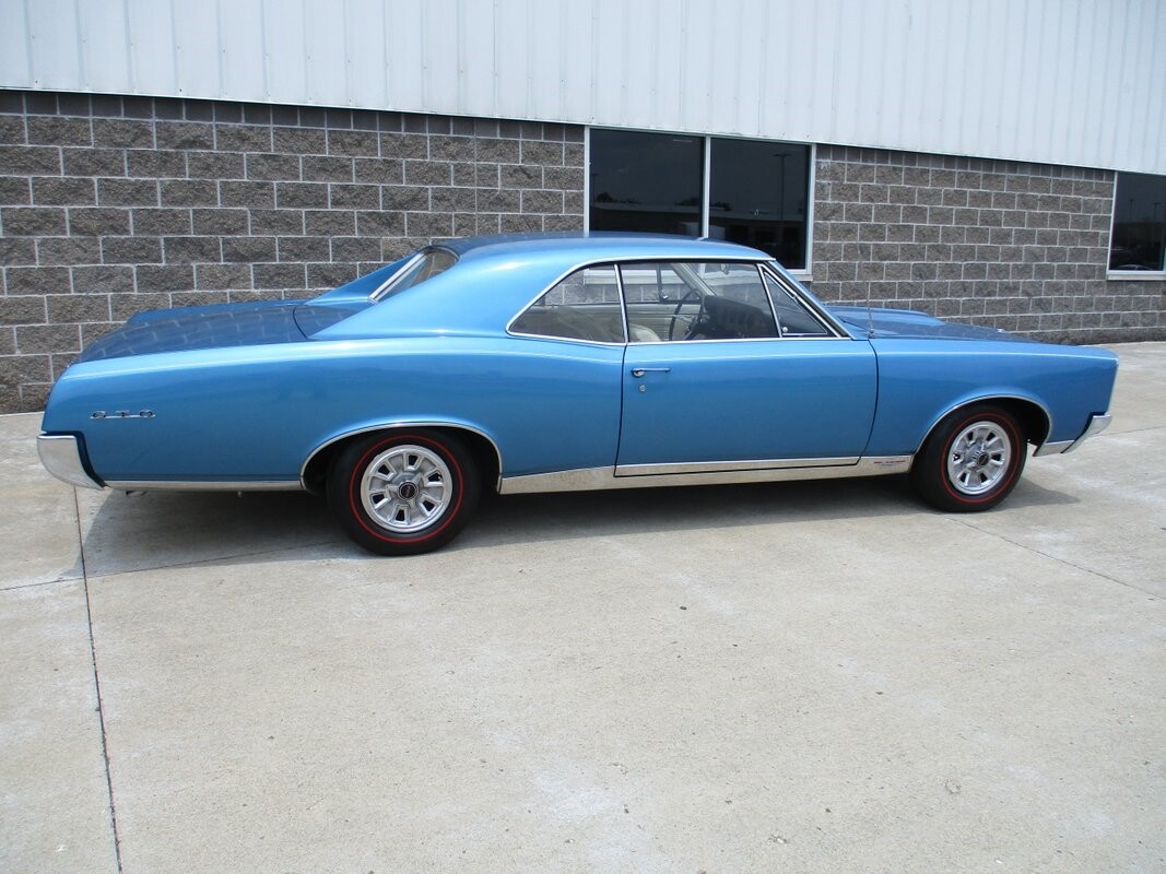 Pontiac-GTO-1967-11