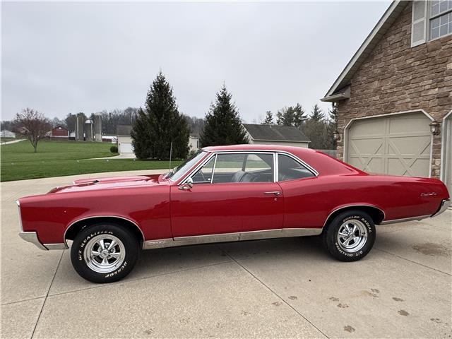 Pontiac-GTO-1967-2-Door-Coupe-12