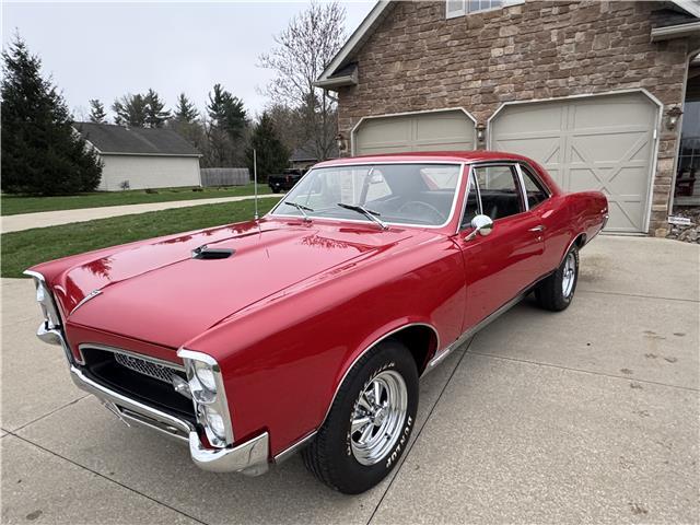 Pontiac-GTO-1967-2-Door-Coupe-13