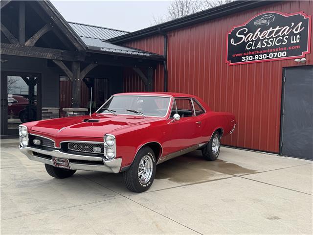 Pontiac-GTO-1967-2-Door-Coupe