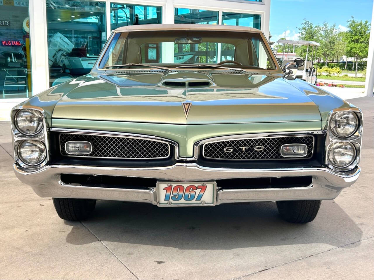 Pontiac-GTO-1967-Convertible-1