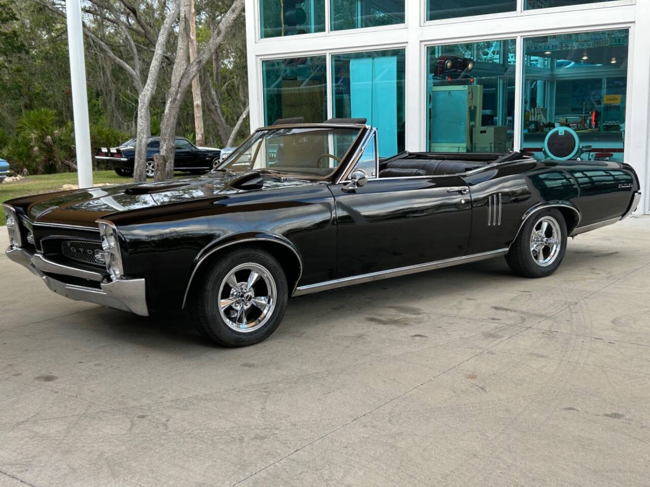 Pontiac-GTO-1967-Convertible-11