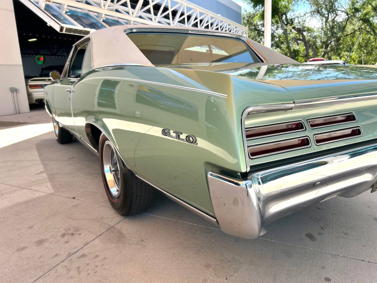 Pontiac-GTO-1967-Convertible-12