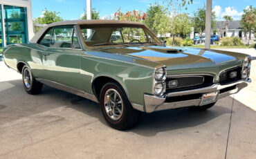Pontiac-GTO-1967-Convertible-2