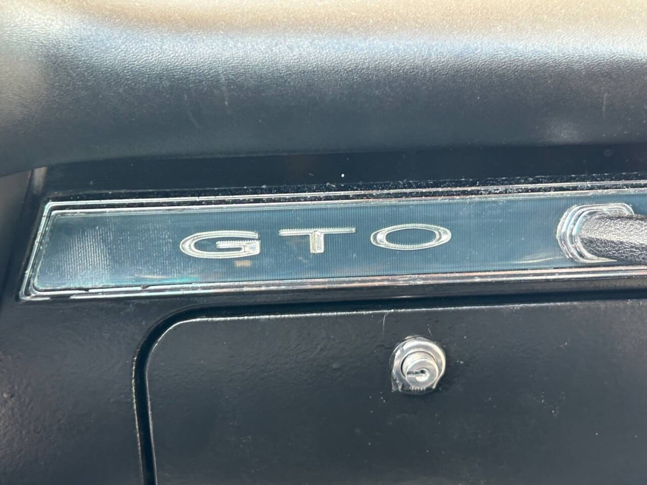 Pontiac-GTO-1967-Convertible-23
