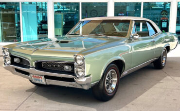 Pontiac-GTO-1967-Convertible