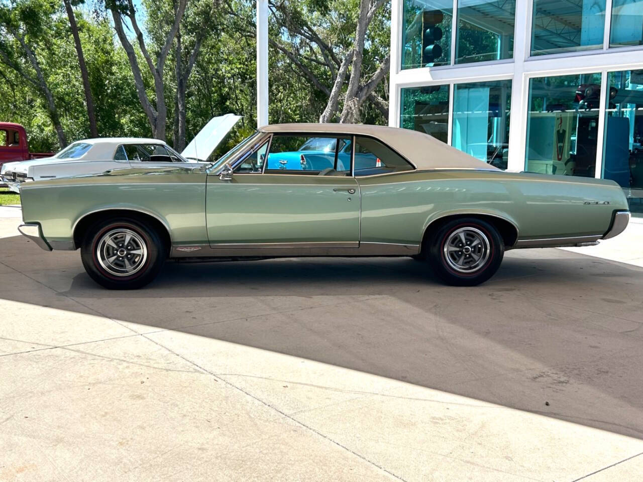 Pontiac-GTO-1967-Convertible-7