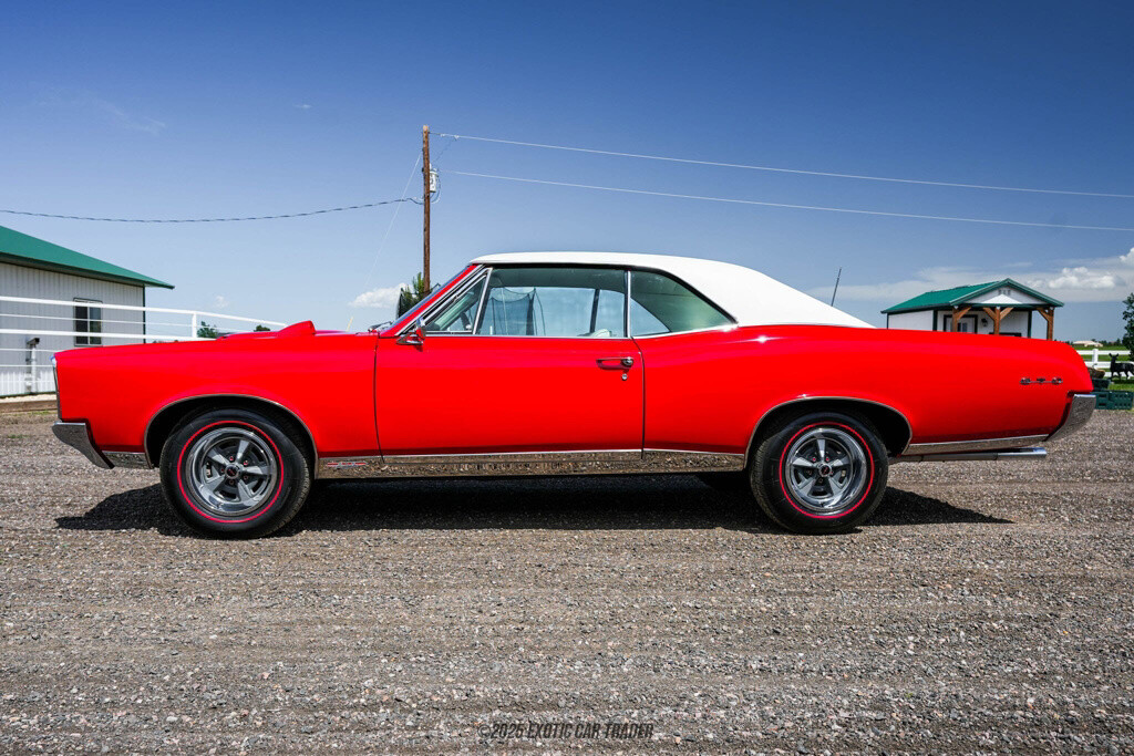 Pontiac-GTO-1967-Coupe-2