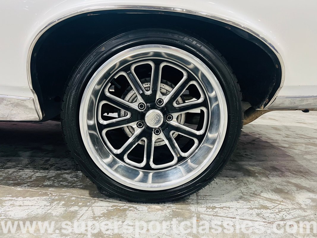 Pontiac-GTO-1967-Coupe-33