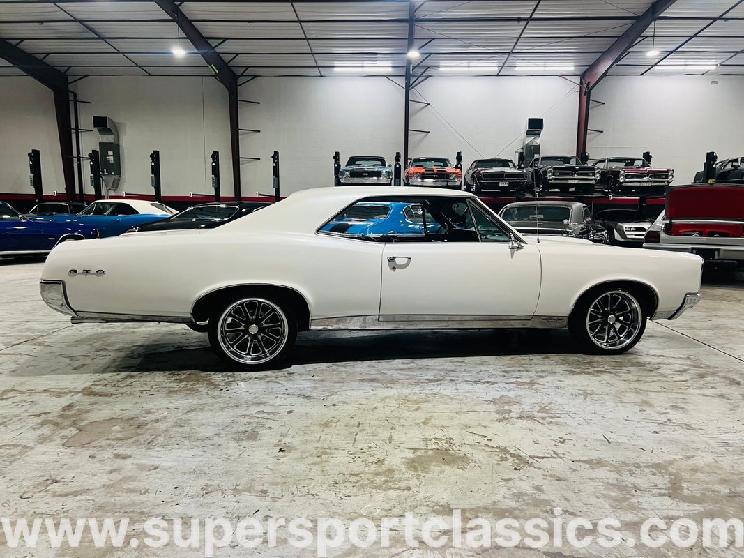 Pontiac-GTO-1967-Coupe-6