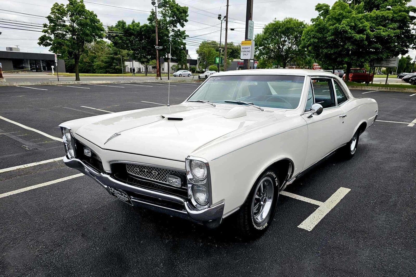 Pontiac-GTO-1967-Custom-Coupe-1