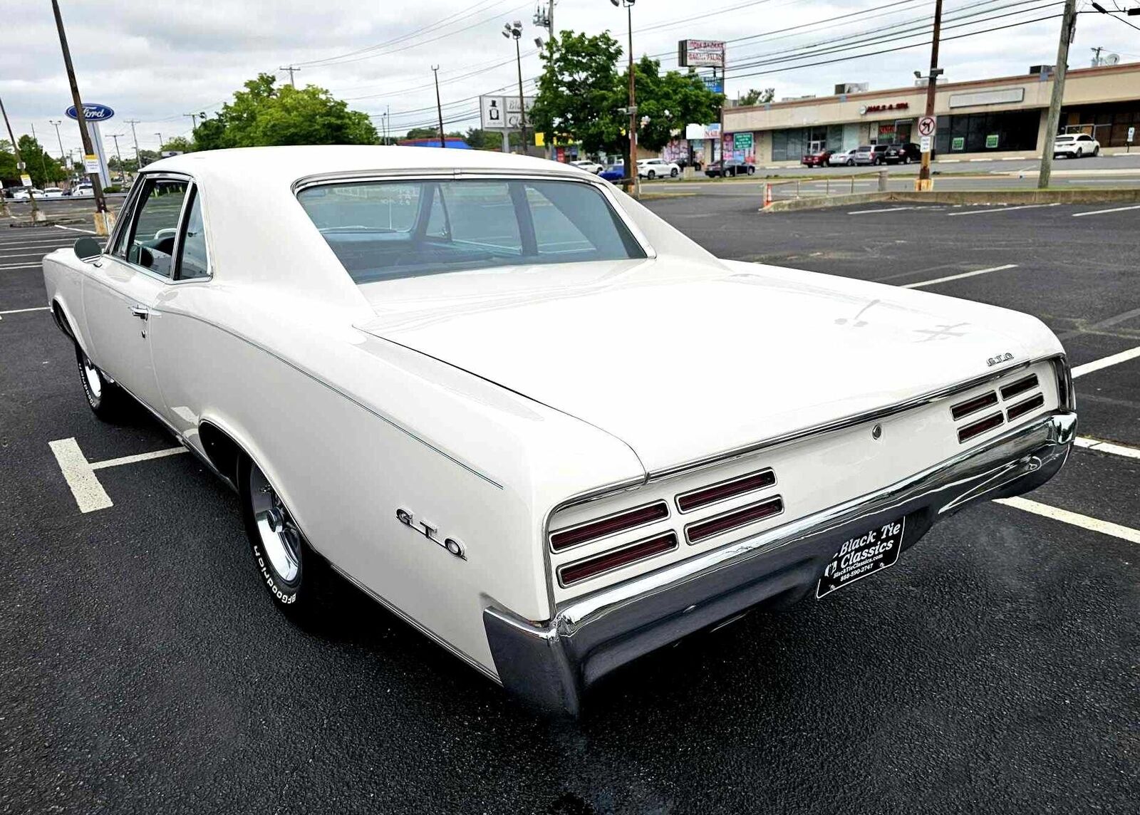 Pontiac-GTO-1967-Custom-Coupe-6