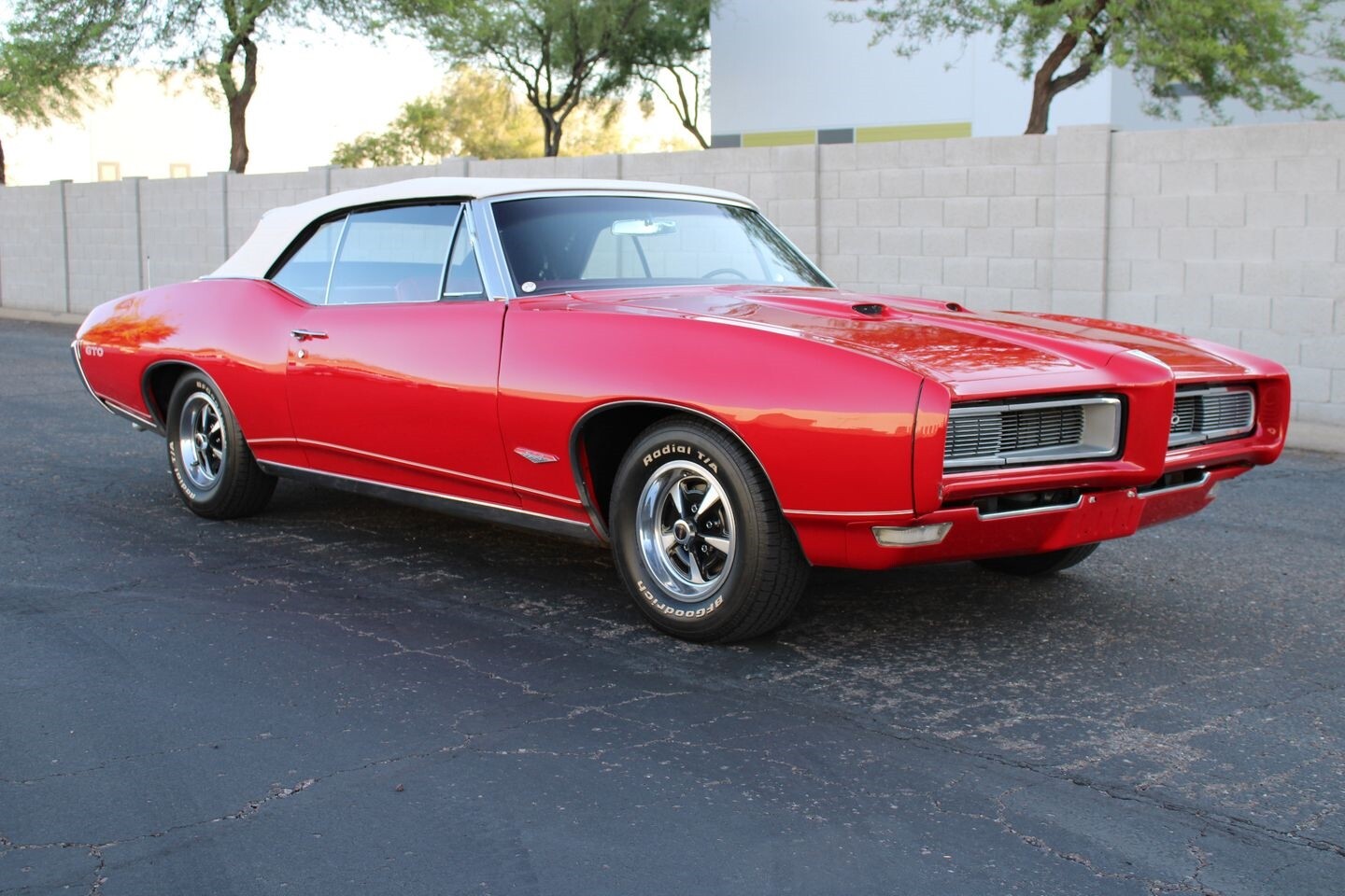 Pontiac-GTO-1968-Convertible-1