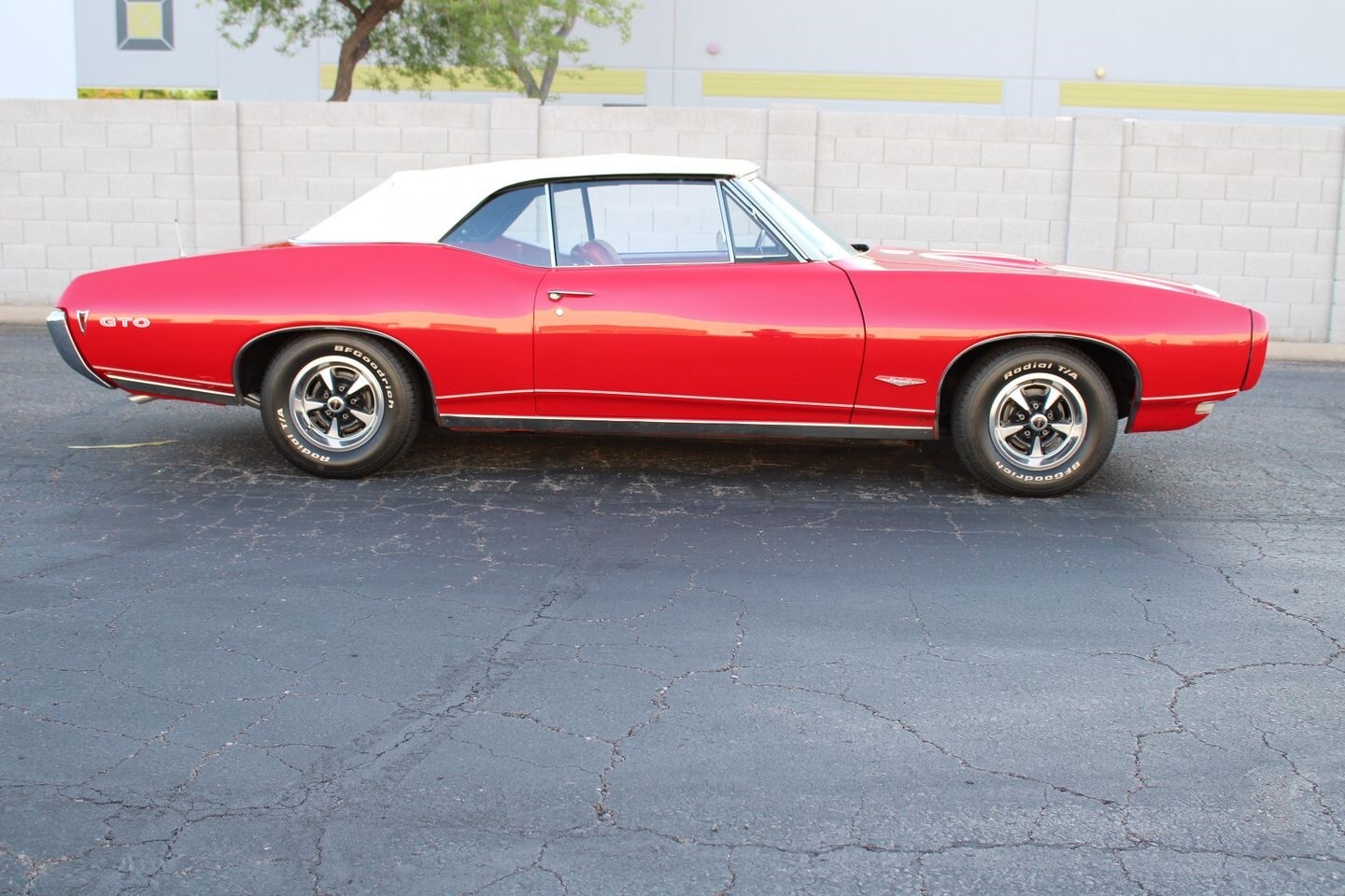 Pontiac-GTO-1968-Convertible-3