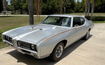 Pontiac-GTO-1969-Coupe