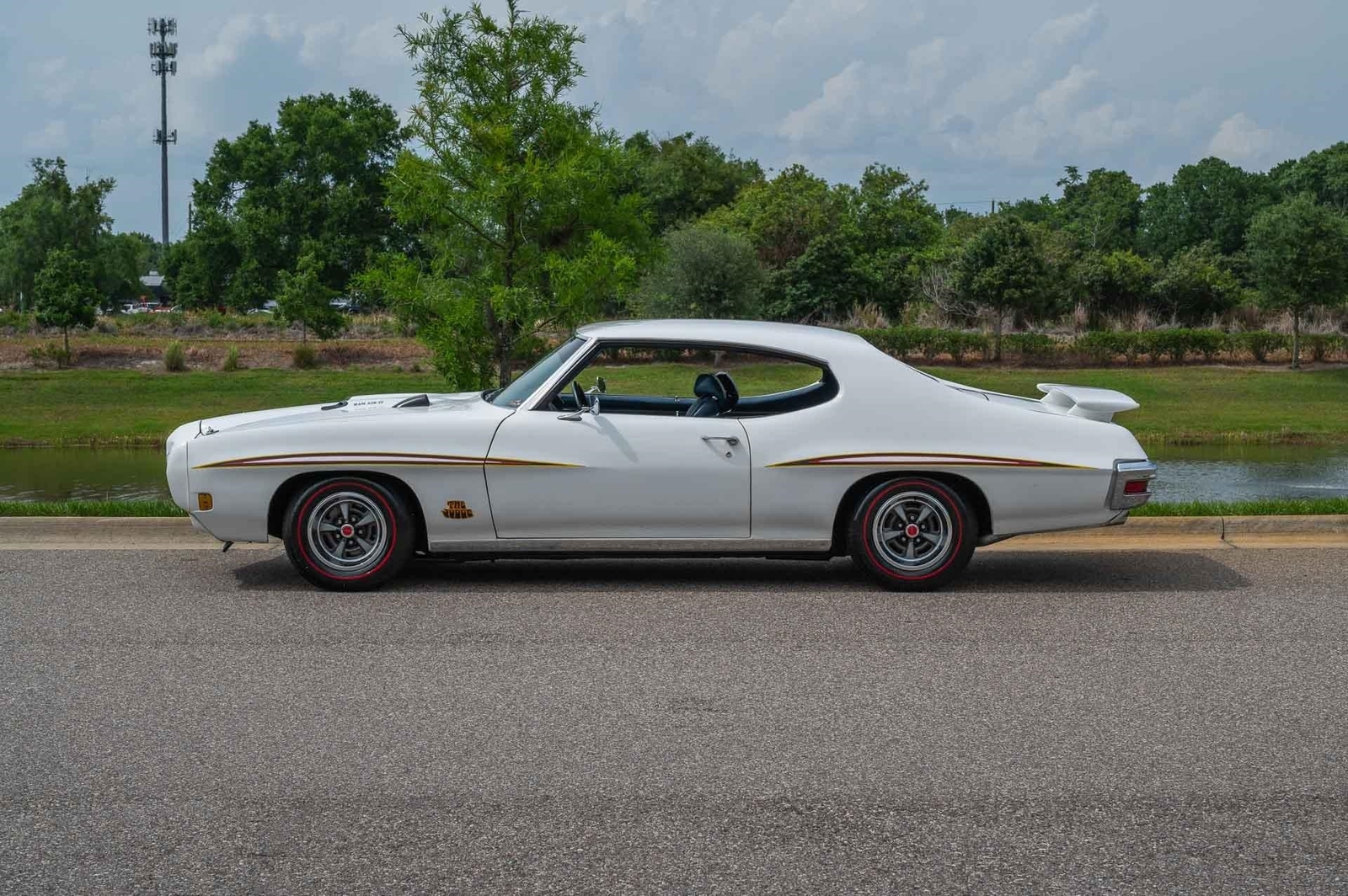 Pontiac-GTO-1970-2-Door-21