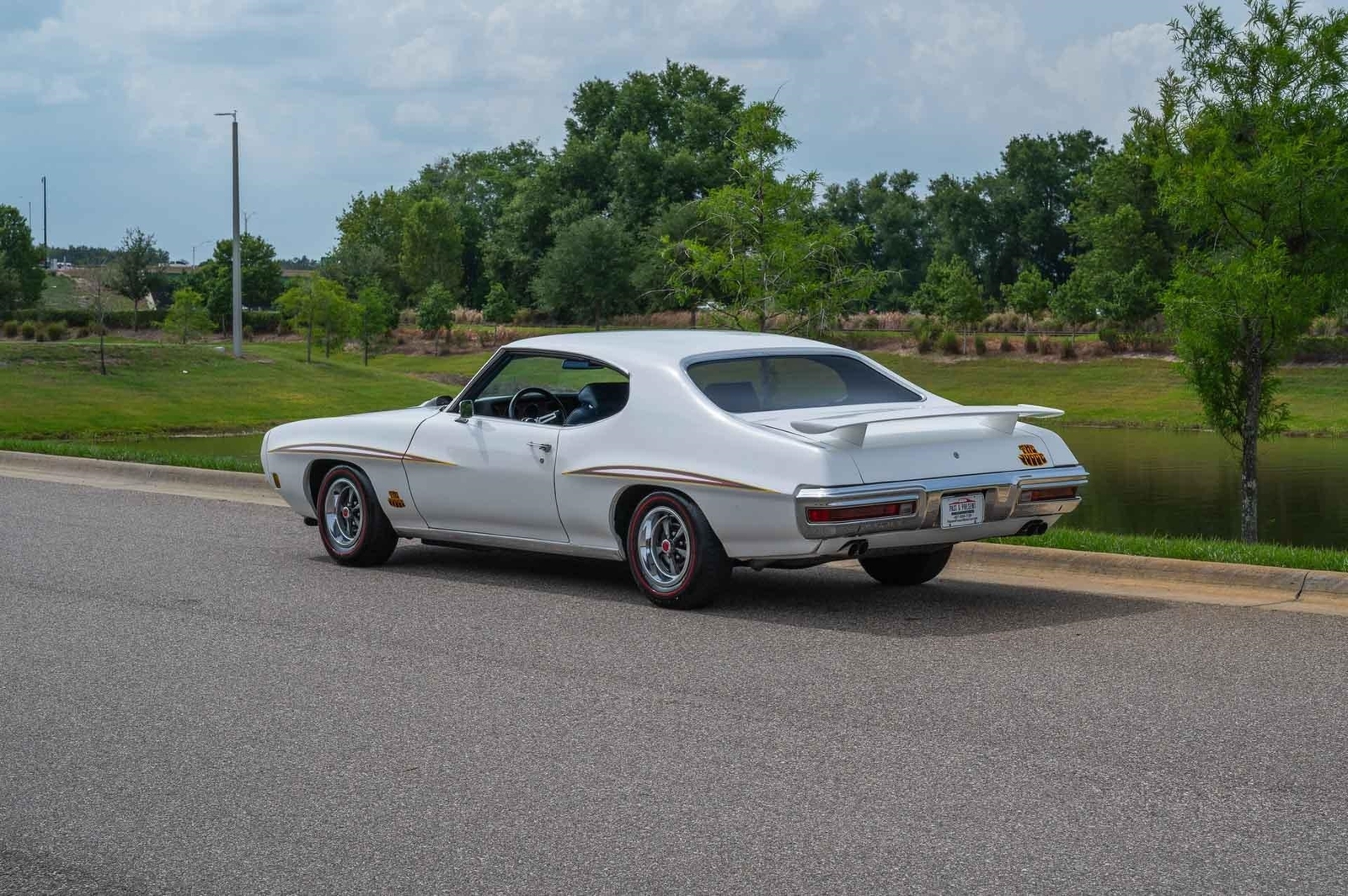 Pontiac-GTO-1970-2-Door-3
