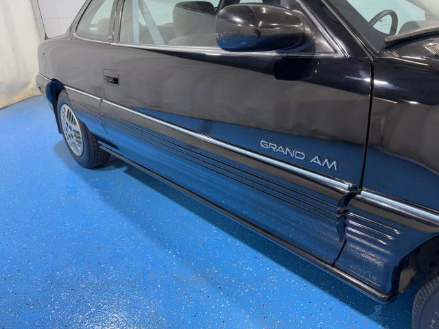 Pontiac-Grand-Am-1993-Coupe-32