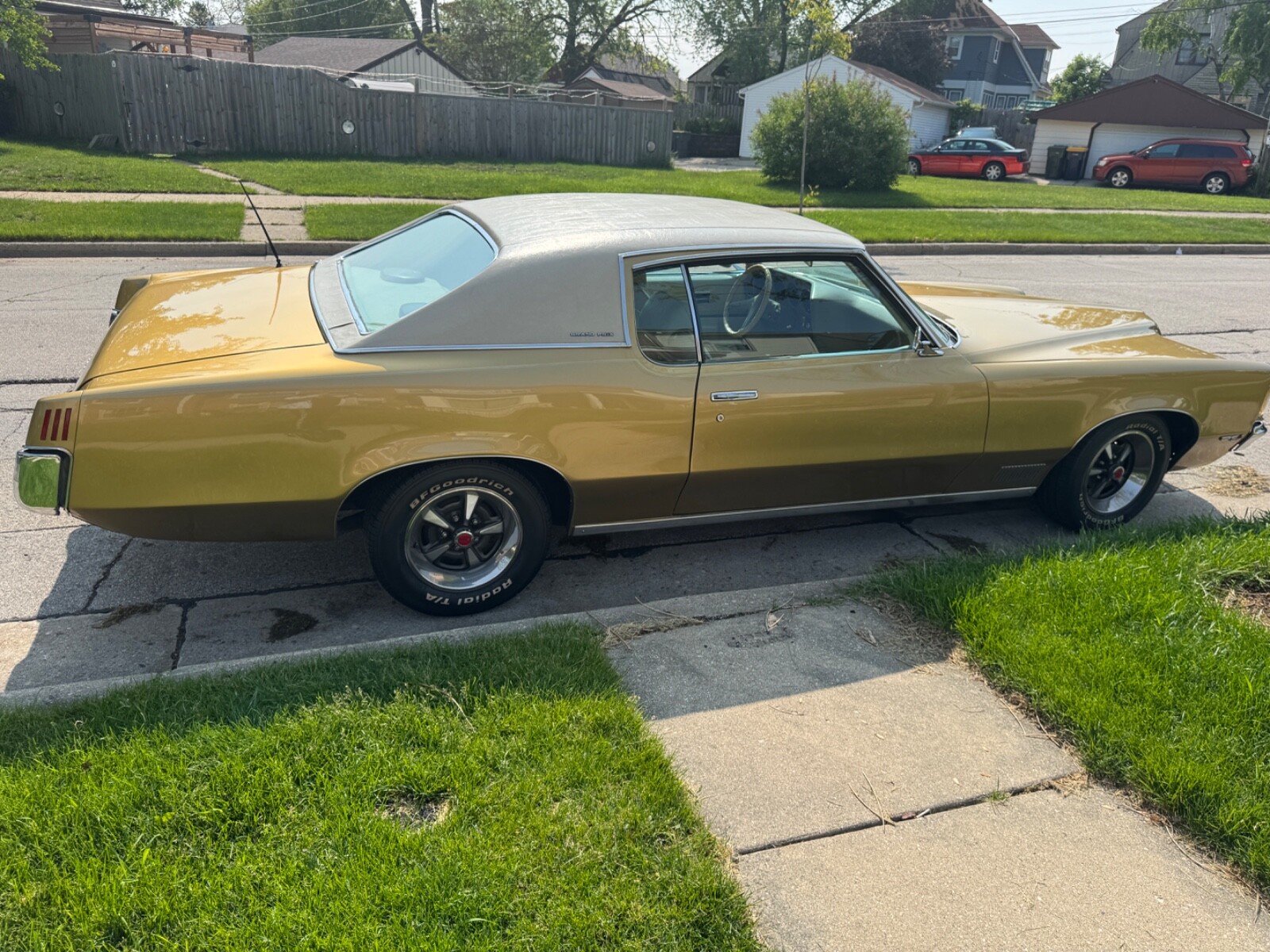 Pontiac-Grand-Prix-1970-Coupe-1