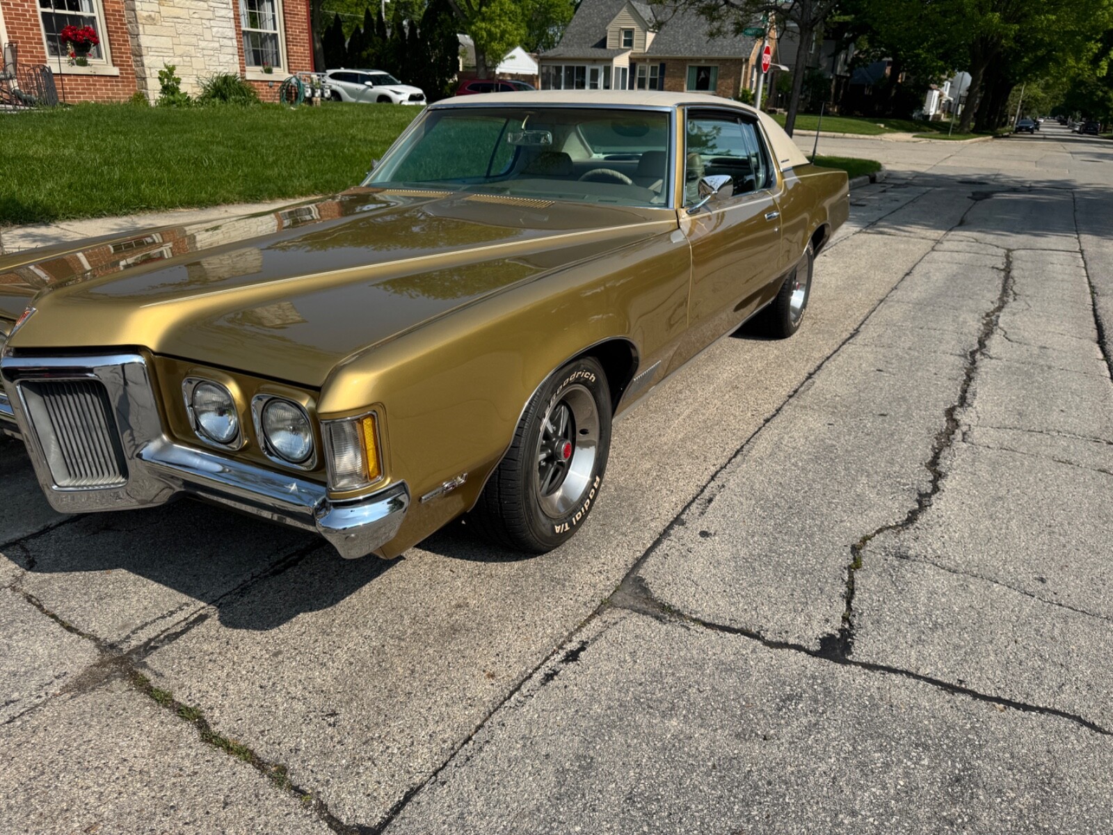 Pontiac-Grand-Prix-1970-Coupe-4
