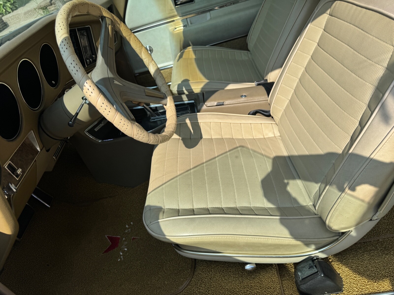 Pontiac-Grand-Prix-1970-Coupe-6
