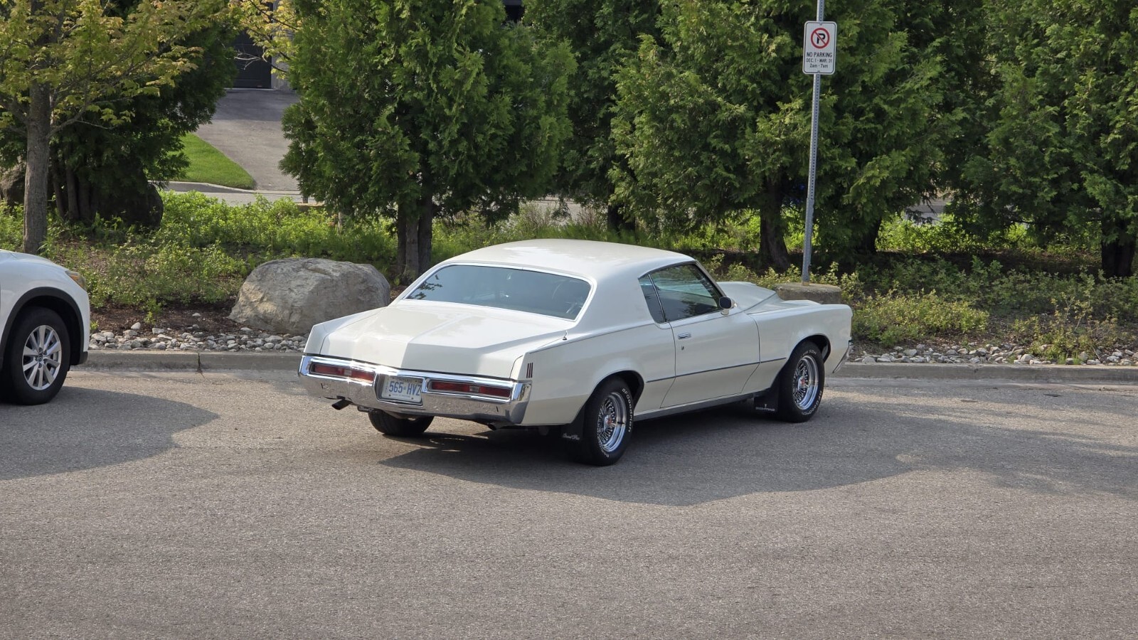 Pontiac-Grand-Prix-1972-Coupe-1