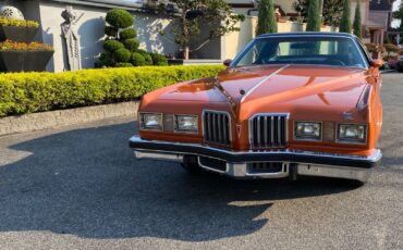 Pontiac-Grand-Prix-1977-Coupe-1