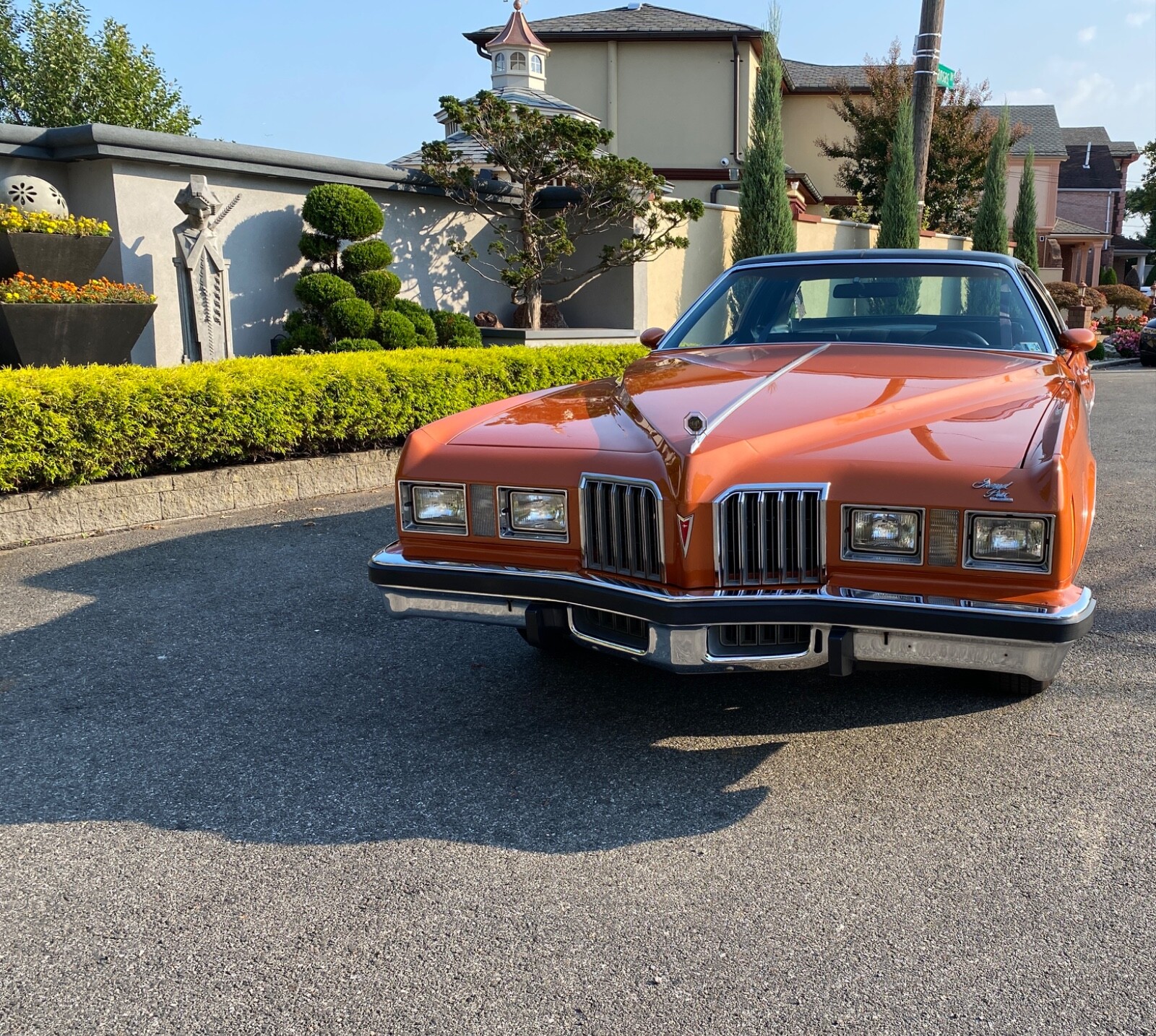 Pontiac-Grand-Prix-1977-Coupe-1