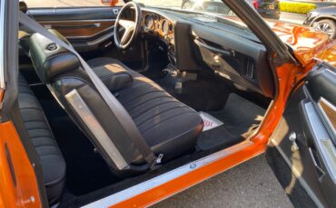 Pontiac-Grand-Prix-1977-Coupe-11
