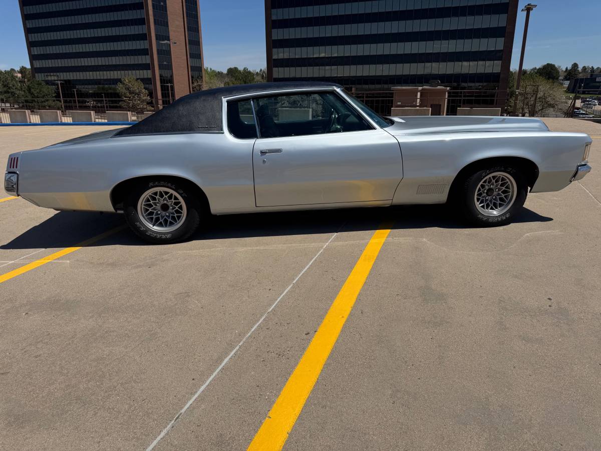Pontiac-Grand-prix-1970-silver-11