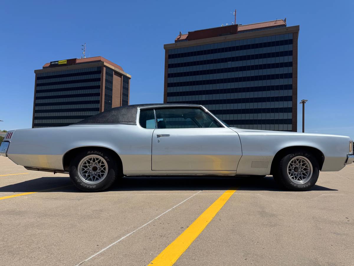 Pontiac-Grand-prix-1970-silver-12