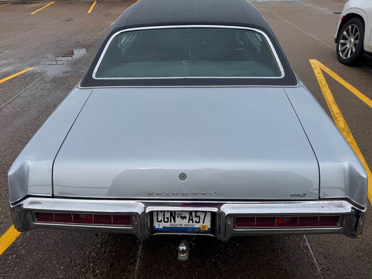 Pontiac-Grand-prix-1970-silver-21