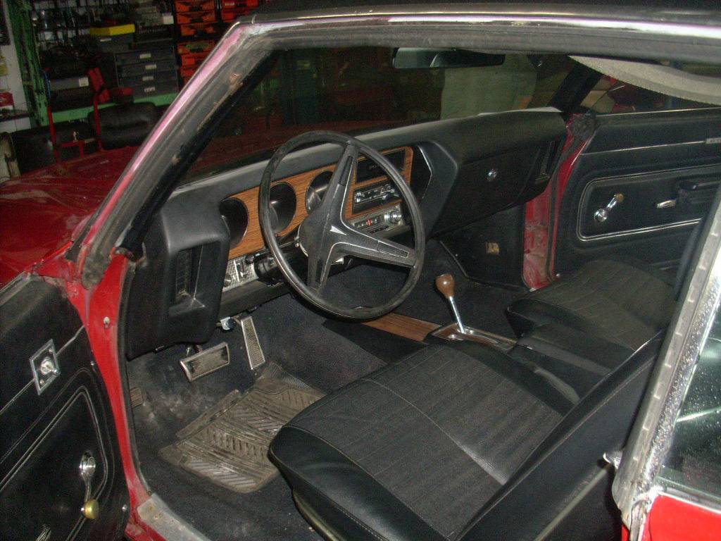 Pontiac-Gto-1971-red-10