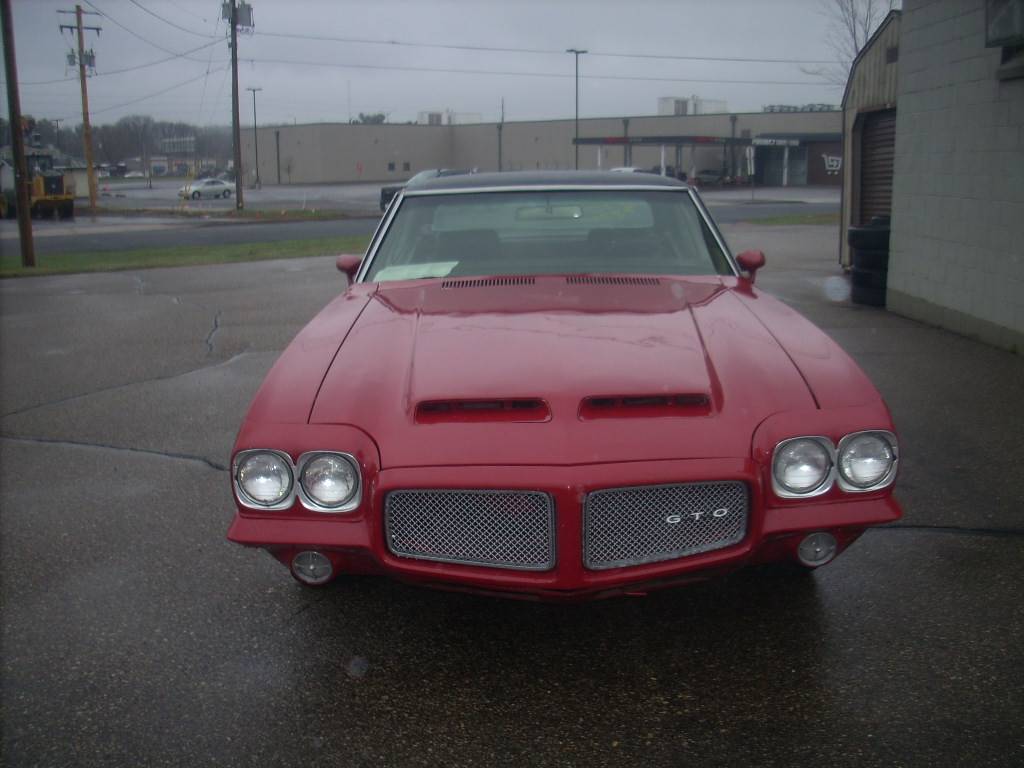 Pontiac-Gto-1971-red-2