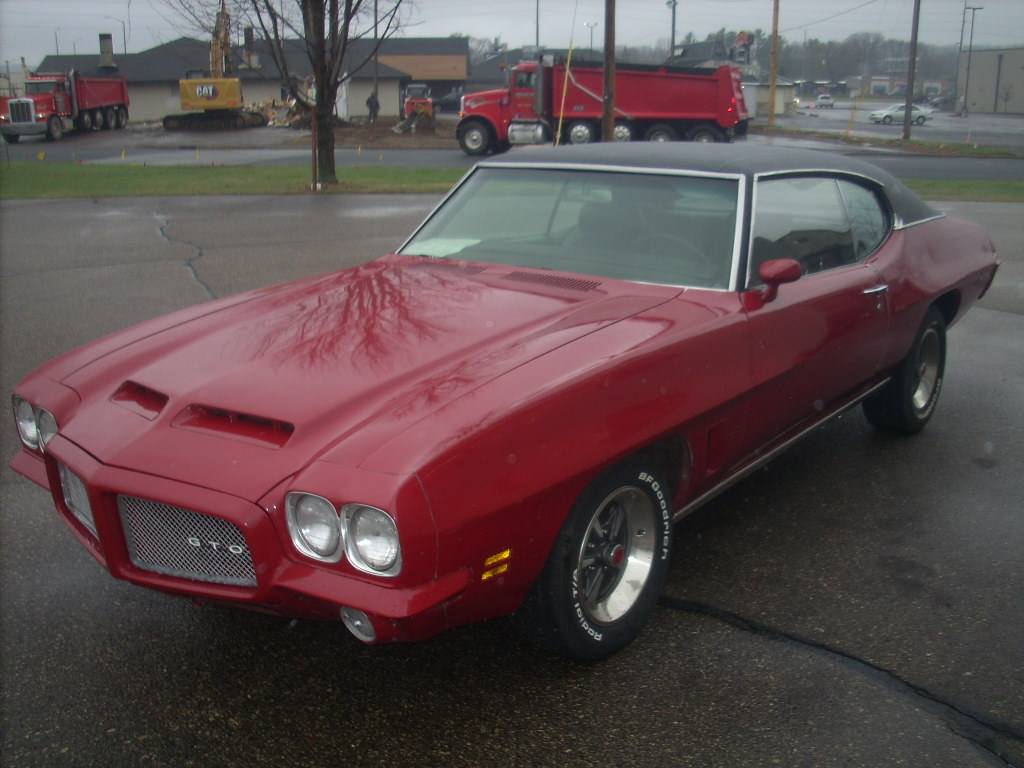 Pontiac-Gto-1971-red-3