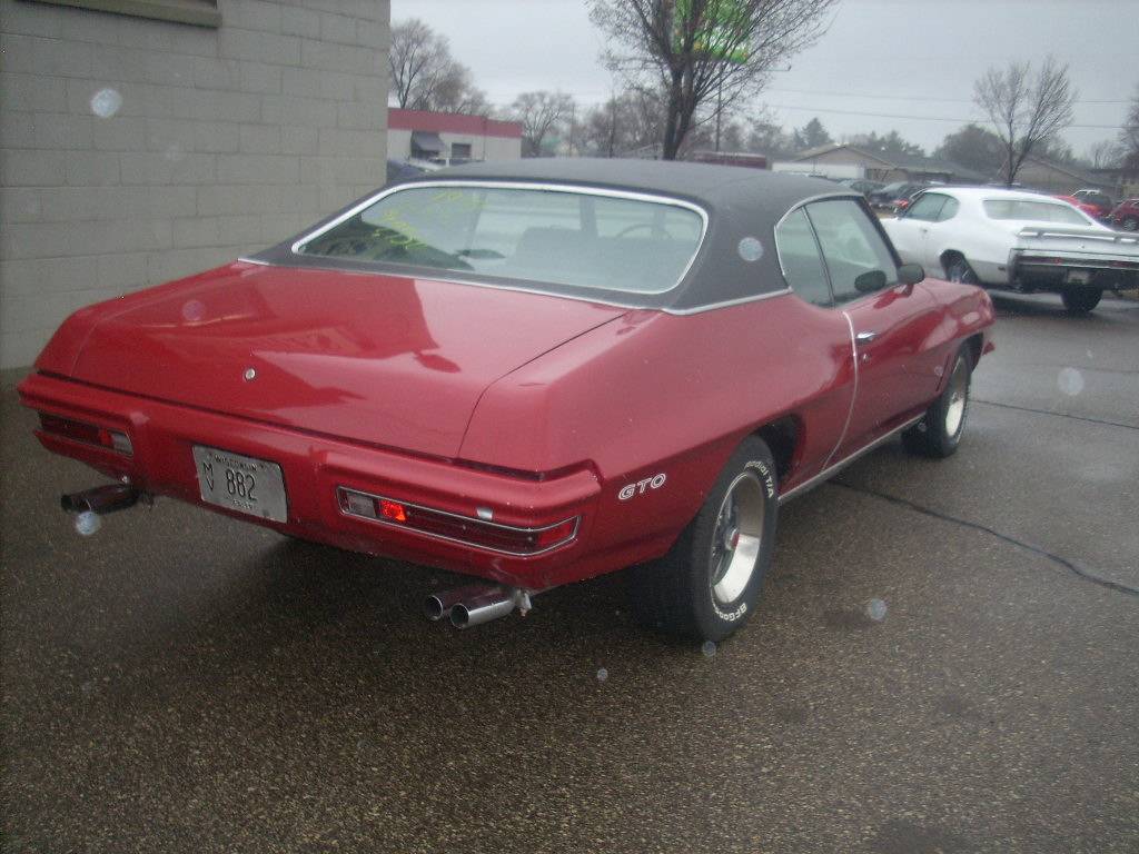 Pontiac-Gto-1971-red-6