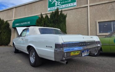 Pontiac-Gto-convertible-1965-white-19