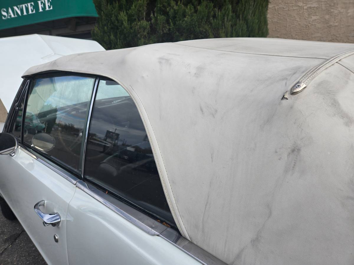 Pontiac-Gto-convertible-1965-white-5