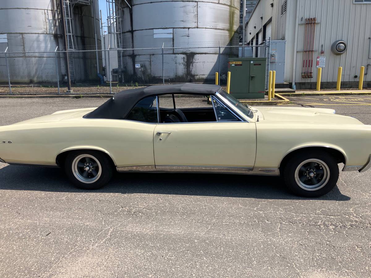 Pontiac-Gto-convertible-1967-4