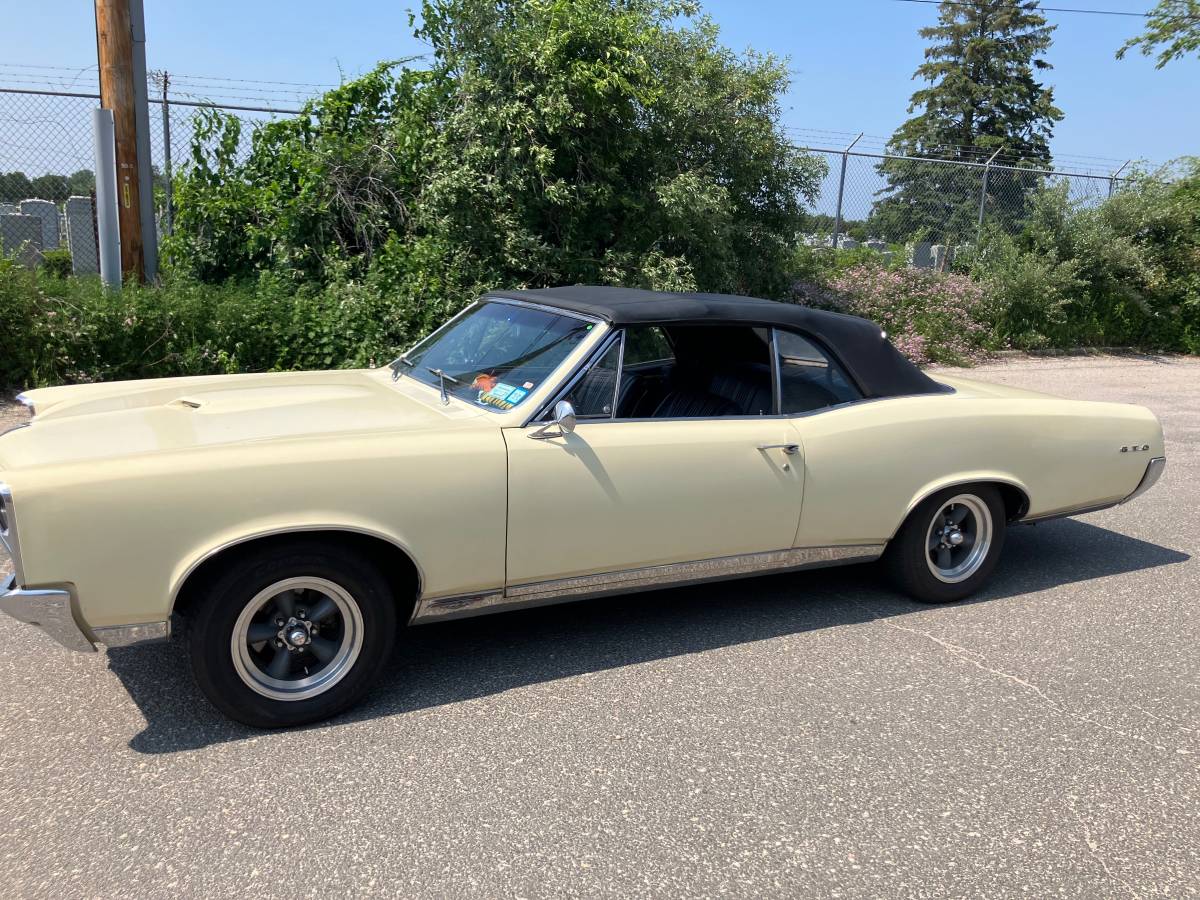 Pontiac-Gto-convertible-1967